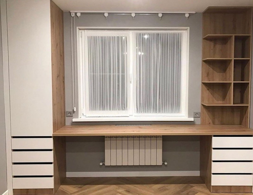 Рабочая зона у окна в Жуковском